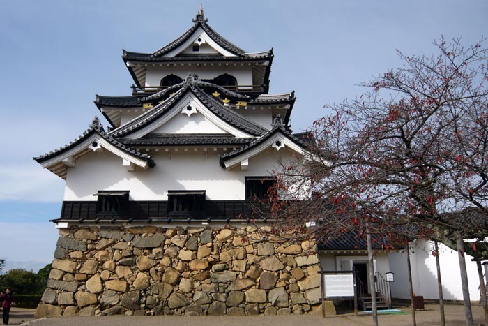 قلعه هیکونه-Hikone-jo-r