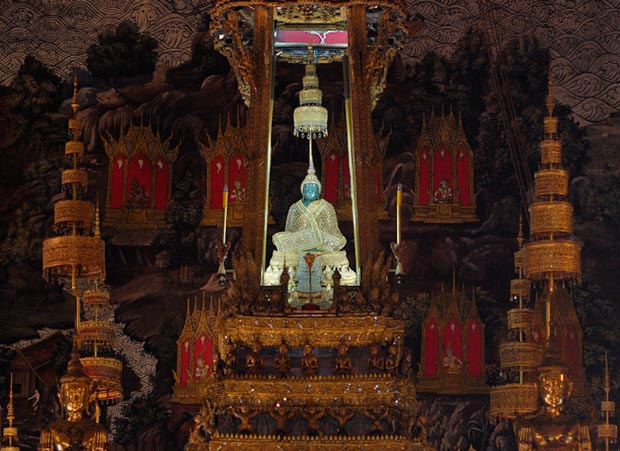 معبد بودای زمردی-temple_of_the_emerald_buddha