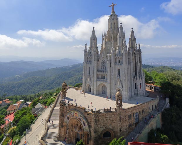 لیست کلیساهای اسپانیا - معبد Expiatori del Sagrat Cor