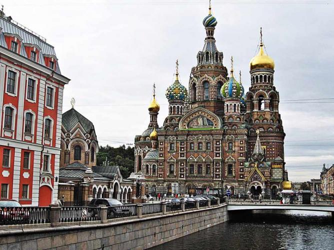 کلیساهای دیدنی سنت پترزبورگ روسیه