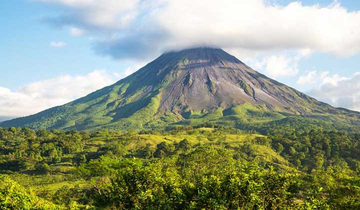 جاذبه های گردشگری طبیعی کاستاریکا - آتشفشان آرنال-Arenal-Volcano