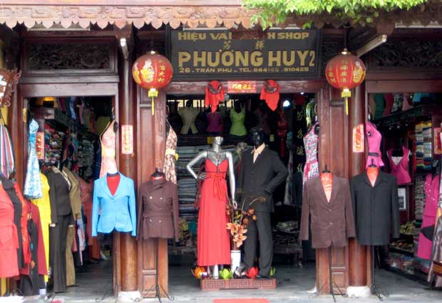 دیدنیهای هوی آن در ویتنام - خیاطان Hoi An-hoi_an_tailors