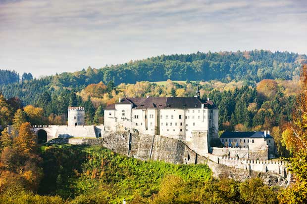 قلعه های دیدنی پراگ جمهوری چک,قلعه Cesky Sternberk