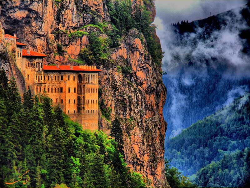 صومعه ای 1000 ساله در دل ارتفاعات ترکیه